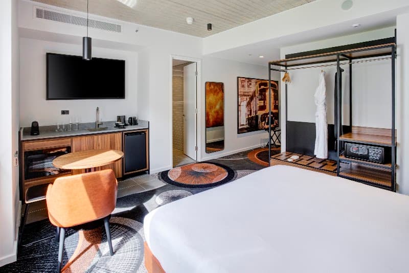 Sydney Electrical Contractors electrician work in Parramatta