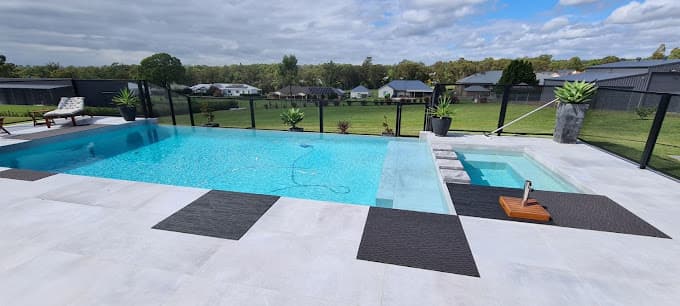 Sydney Pools and Spas pool builder work in Luddenham