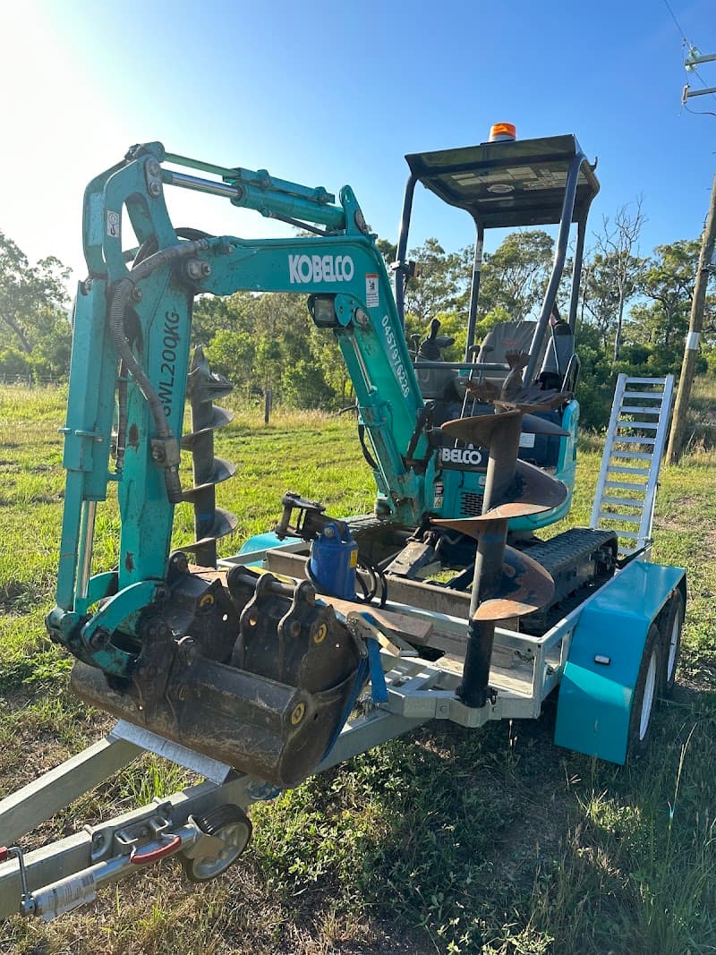 T & N Excavator hire demolition work in Yeppoon