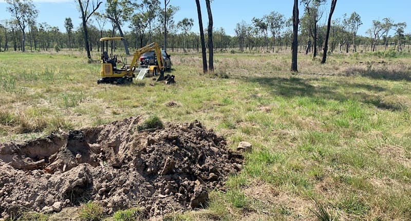 T & N Excavator hire demolition work in Yeppoon