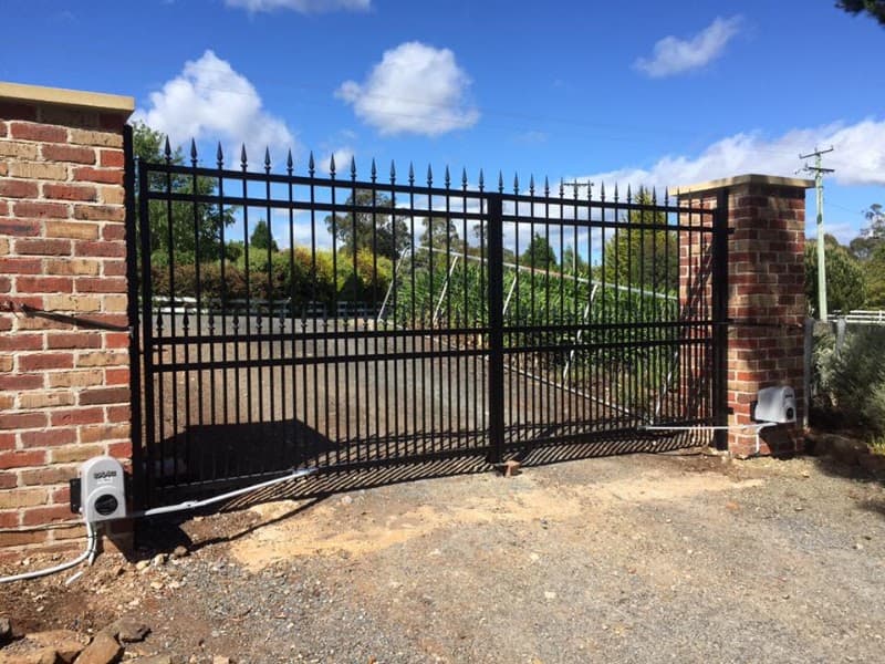 Tasman Doors & Gates garage doors work in Invermay