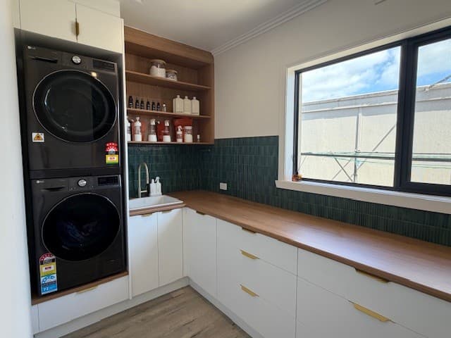 Tassie Cabinets carpentry work in Launceston