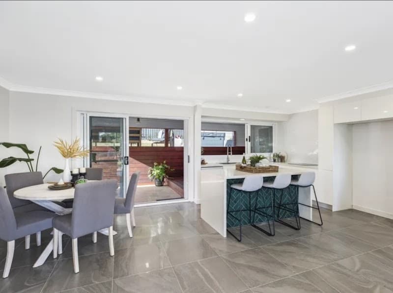 TGS Rowland Master Painters & Decorators painter work in Ettalong Beach