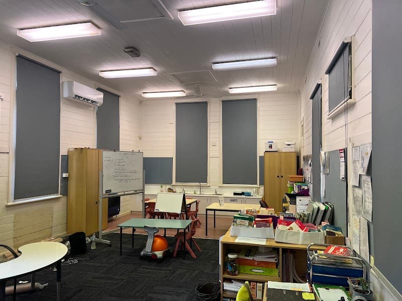 The Blind Crew curtains & blinds work in Erina