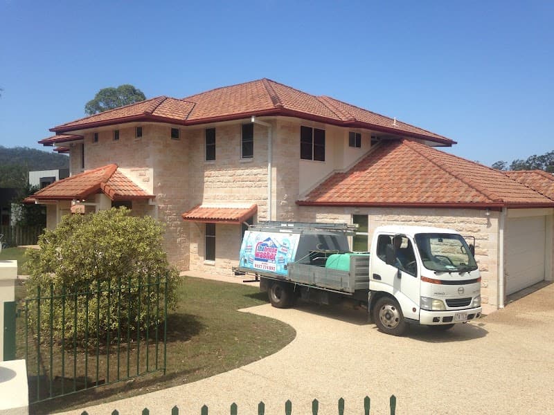 The House Washer cleaning work in Spring Hill