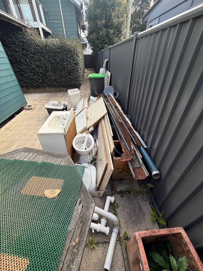 The Junk Removers & Pick Up Pros removalist work in Coffs Harbour