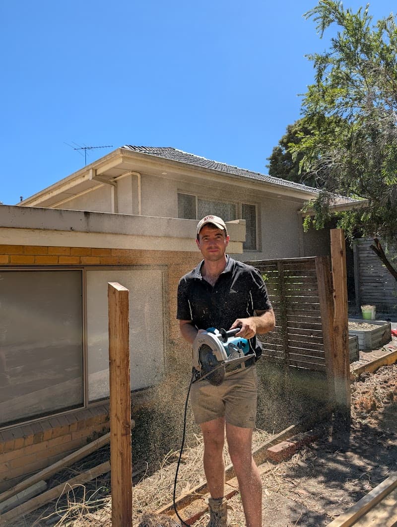 The Melbourne Tradesmen fencing work in East Melbourne