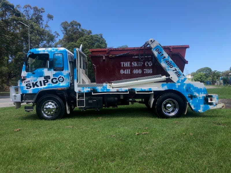 The Skip Co rubbish removal work in Molendinar