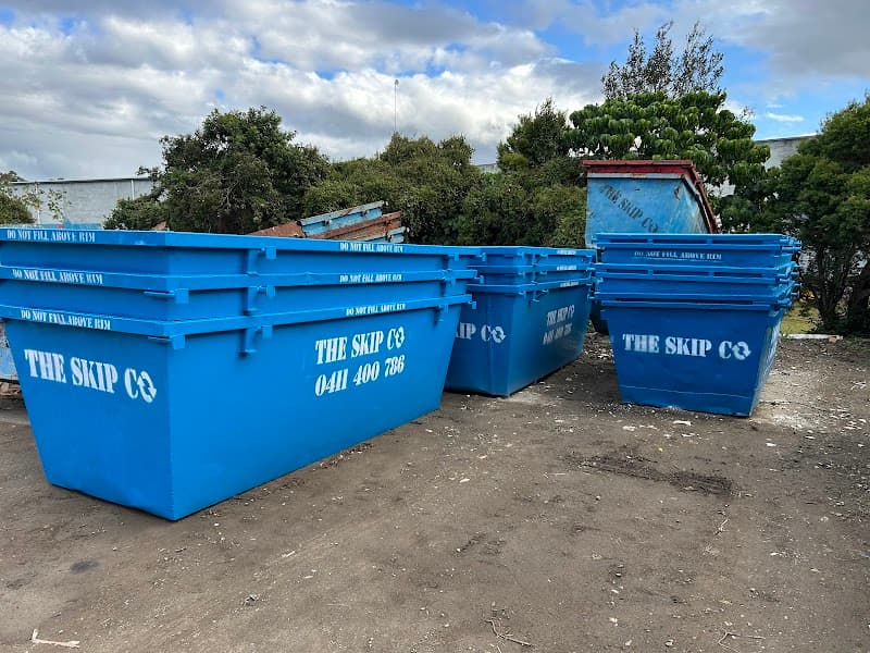 The Skip Co rubbish removal work in Molendinar