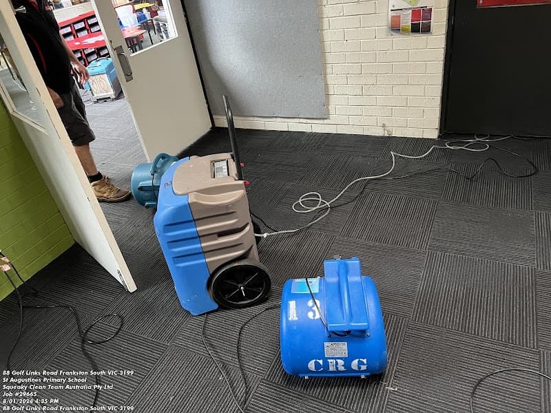 The Squeaky Clean Team carpet cleaning work in Mount Eliza