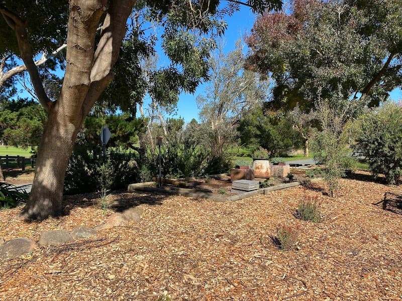 The Sustainable Gardener gardening work in Ngunnawal