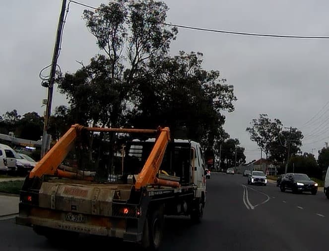 Tiger Skip Bin Hire Bendigo rubbish removal work in East Bendigo