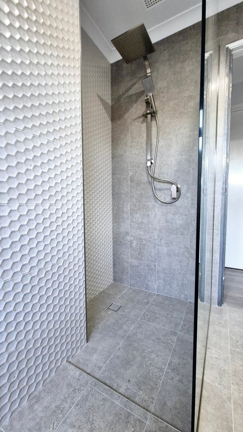 Tiling Spirit tiling work in Waikiki