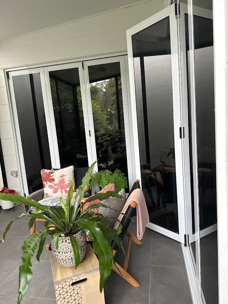 Tint N Windows window tinting work in Coolum Beach