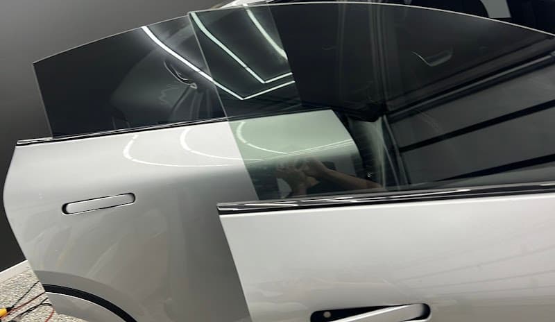 Tint Warriors Adelaide | Residential Commercial & Car Window Tinting | Light Wrapping window tinting work in Regency Park