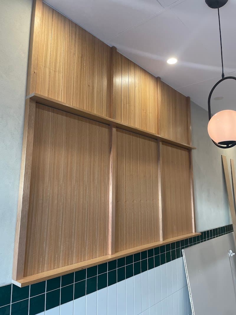 TJ MELBOURNE carpentry work in Port Melbourne