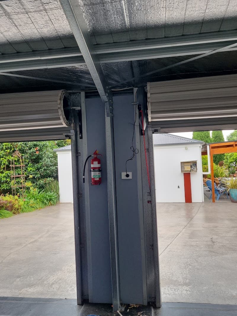 Tom Moore & Son garage doors work in Invermay