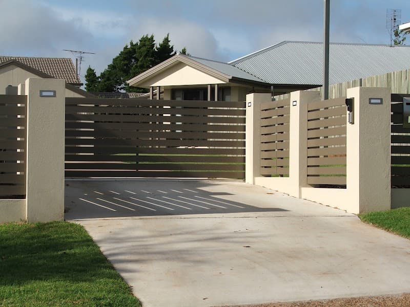 Toowoomba Automatic Access garage doors work in North Toowoomba