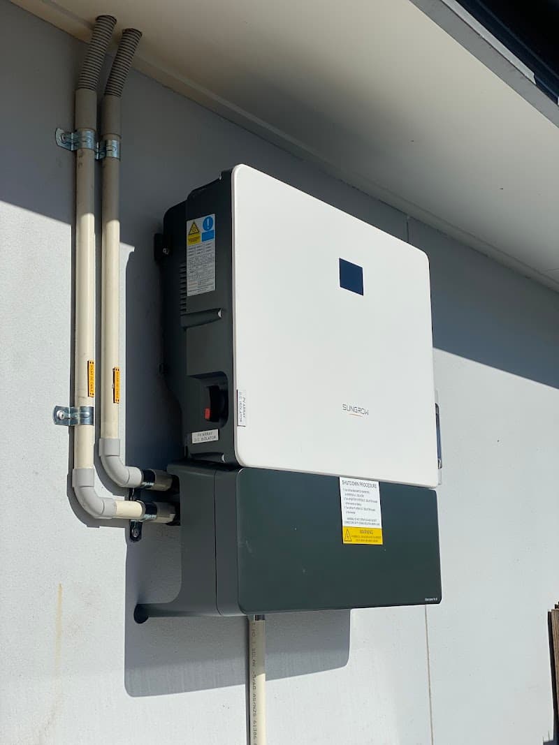 Top House Solar solar panel installation work in Loganholme