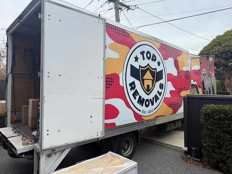 Top Removals removalist work in Oakleigh