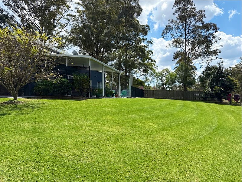 TopLawn Mowing & Garden lawn care work in Highfields