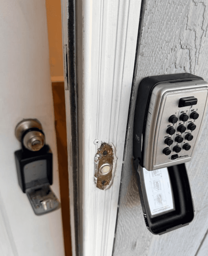 TOSL Sydney aLocksmiths Service locksmith work in Sydney