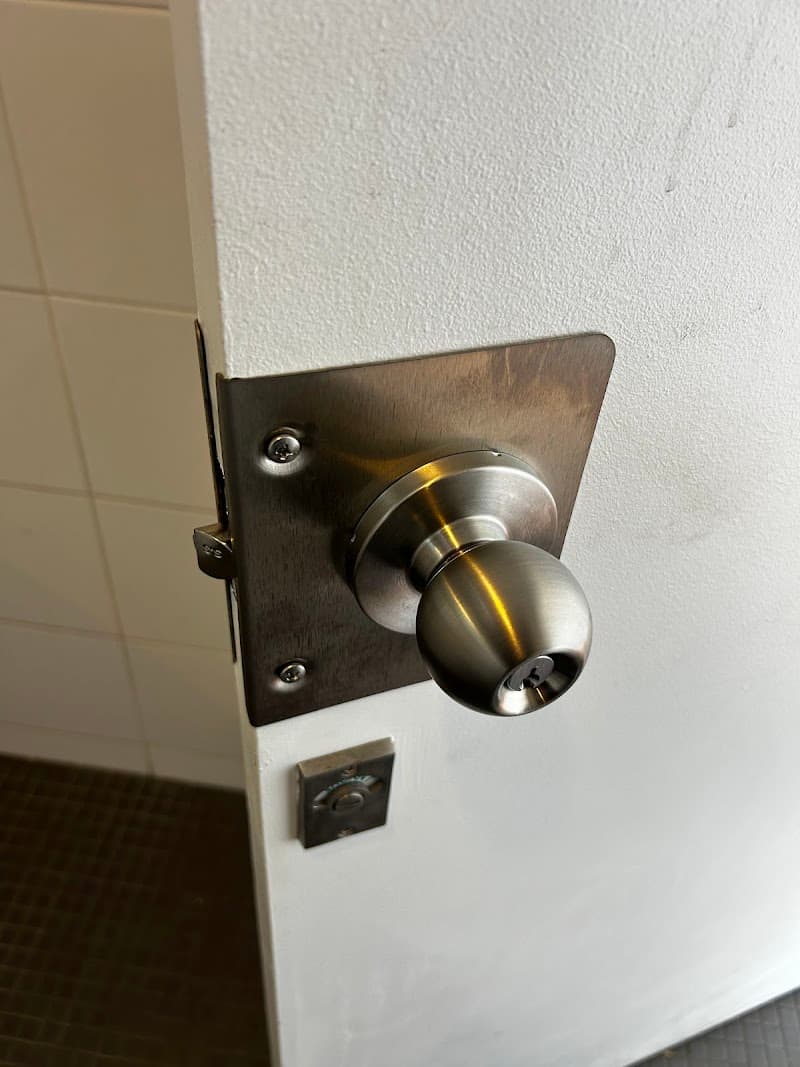Total Security Locksmiths locksmith work in Hope Island
