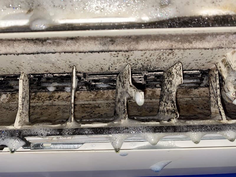 Townsville Aircon Cleaning Services air conditioning work in Bushland Beach