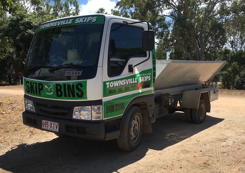 Townsville Skips rubbish removal work in Hyde Park