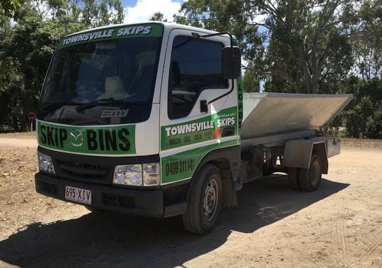 Townsville Skips rubbish removal work in Hyde Park