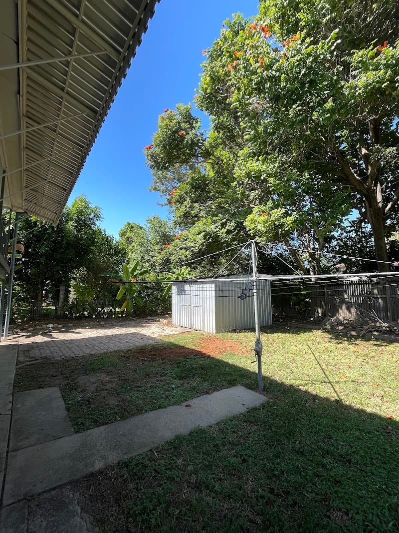 Townsville Stump Grinding and tree lopping tree services work in Cranbrook
