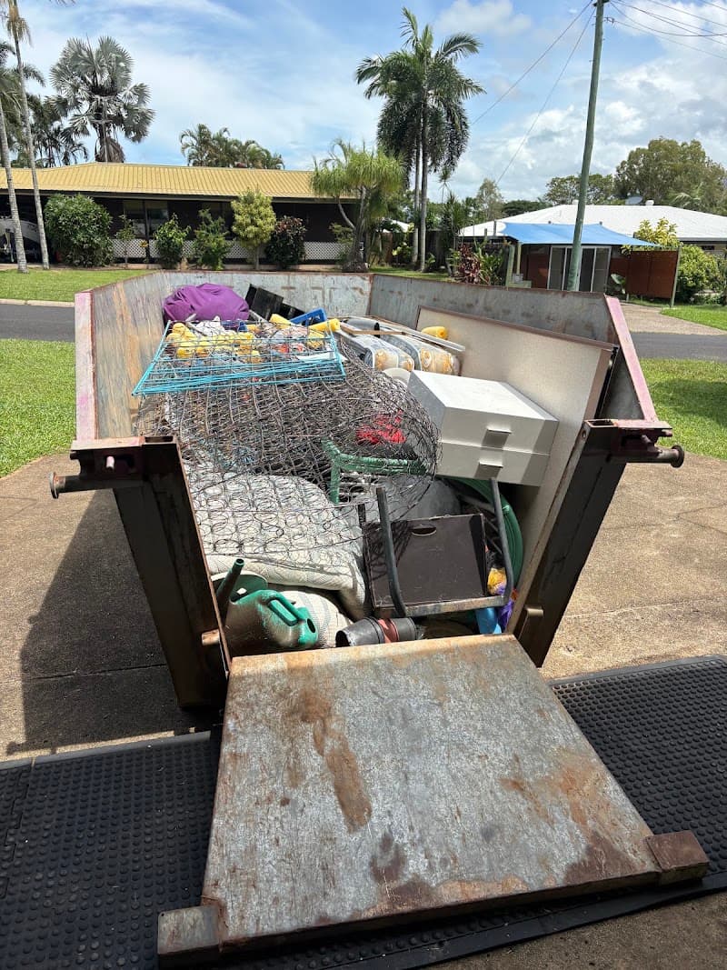 Tropical Skips Cairns rubbish removal work in Kamerunga