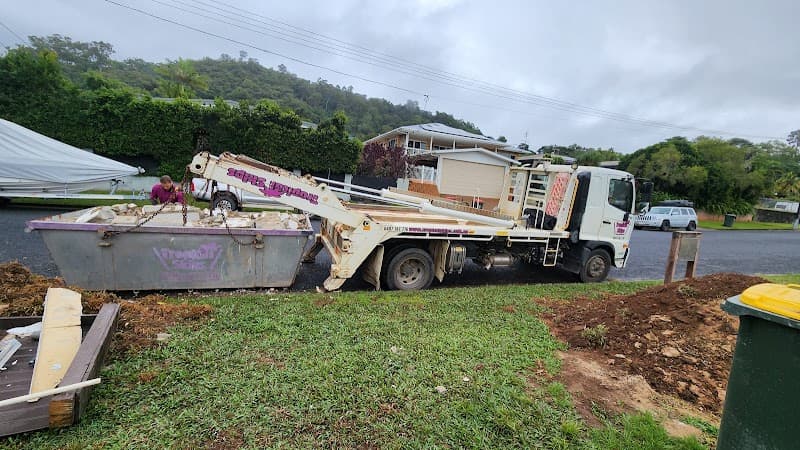 Tropical Skips Cairns rubbish removal work in Kamerunga