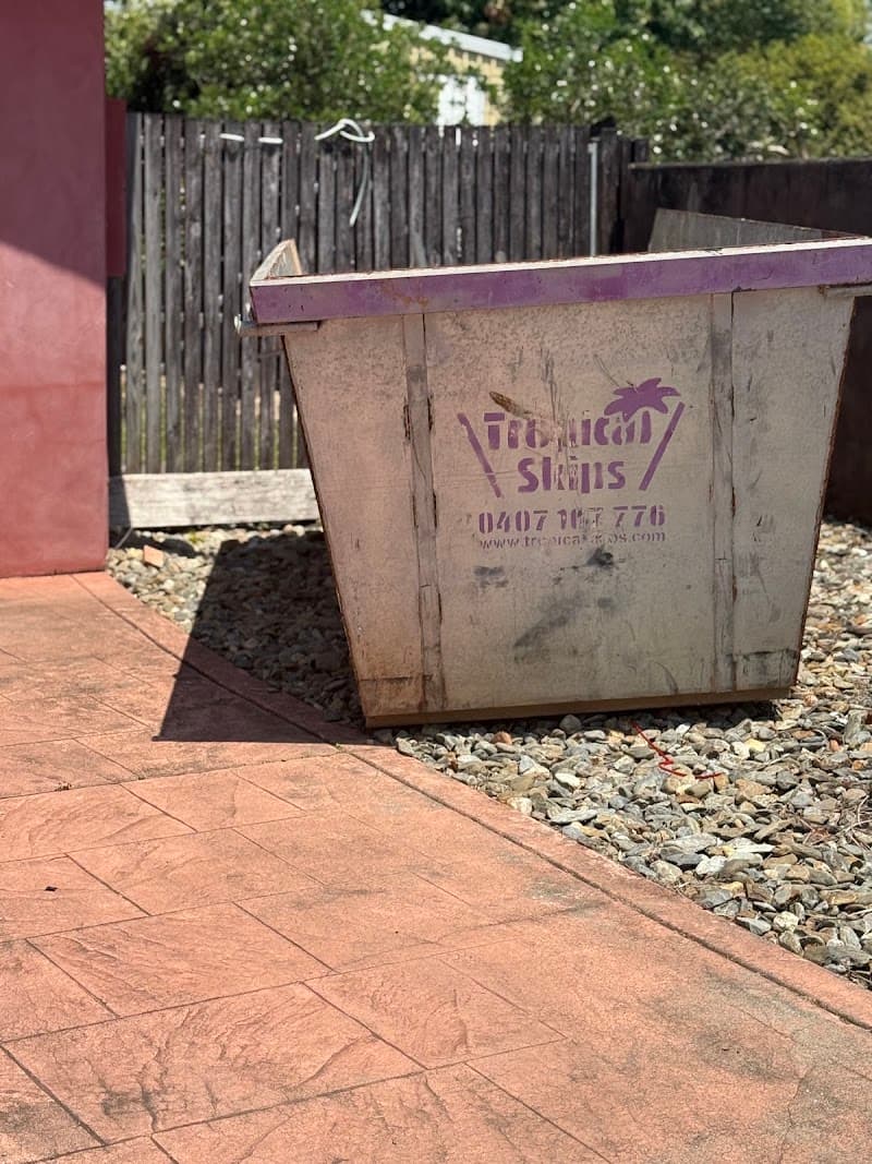 Tropical Skips Cairns rubbish removal work in Kamerunga