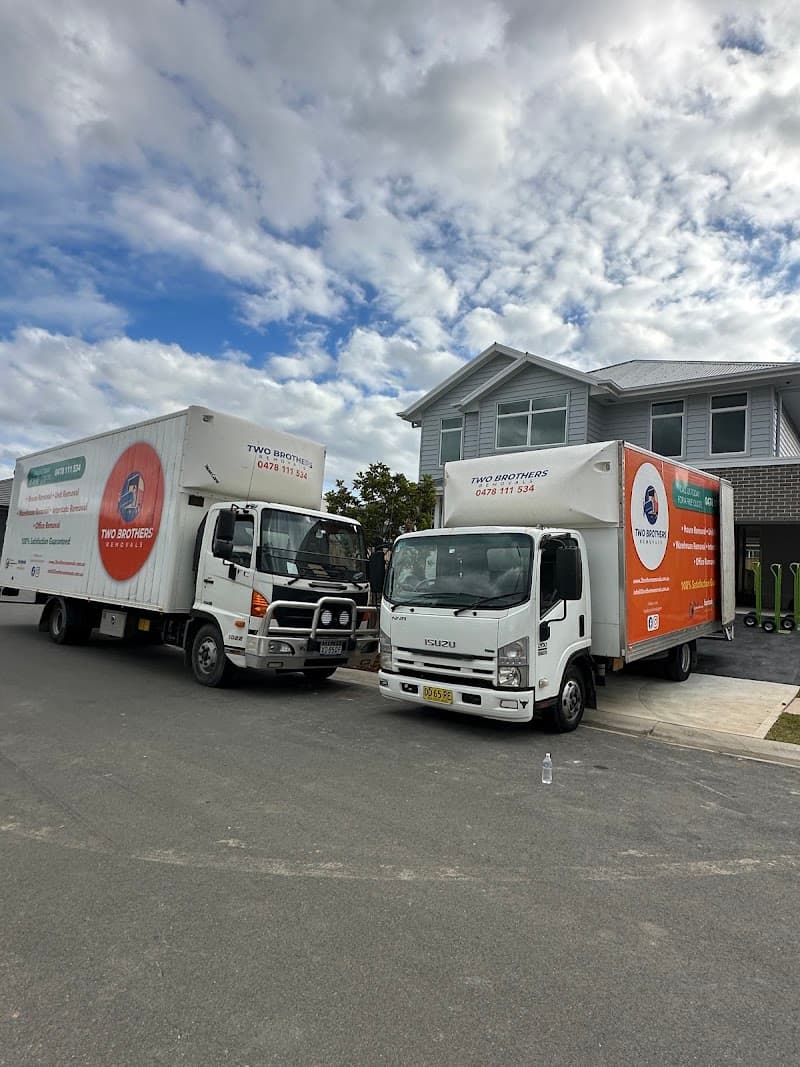 Two Brothers Removals removalist work in Middleton Grange