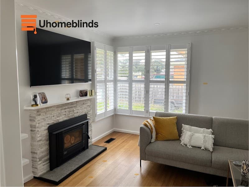 UHomeBlinds curtains & blinds work in Keysborough
