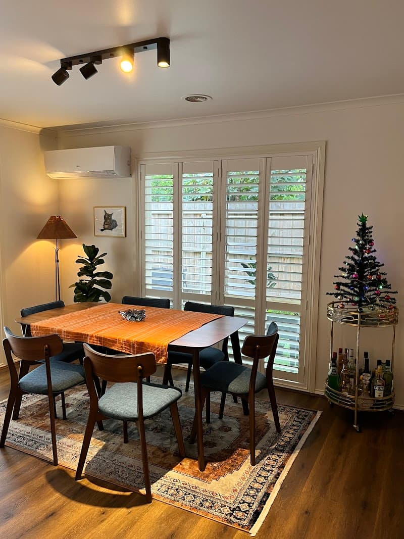UHomeBlinds curtains & blinds work in Keysborough