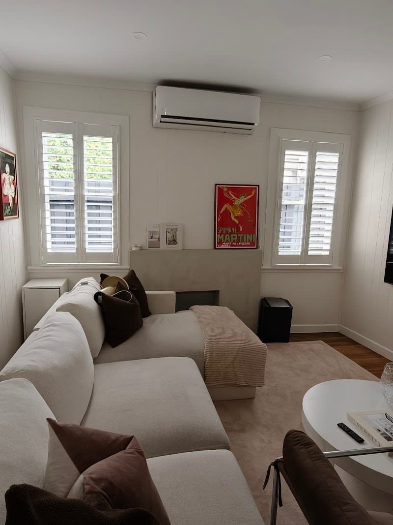 UHomeBlinds curtains & blinds work in Keysborough