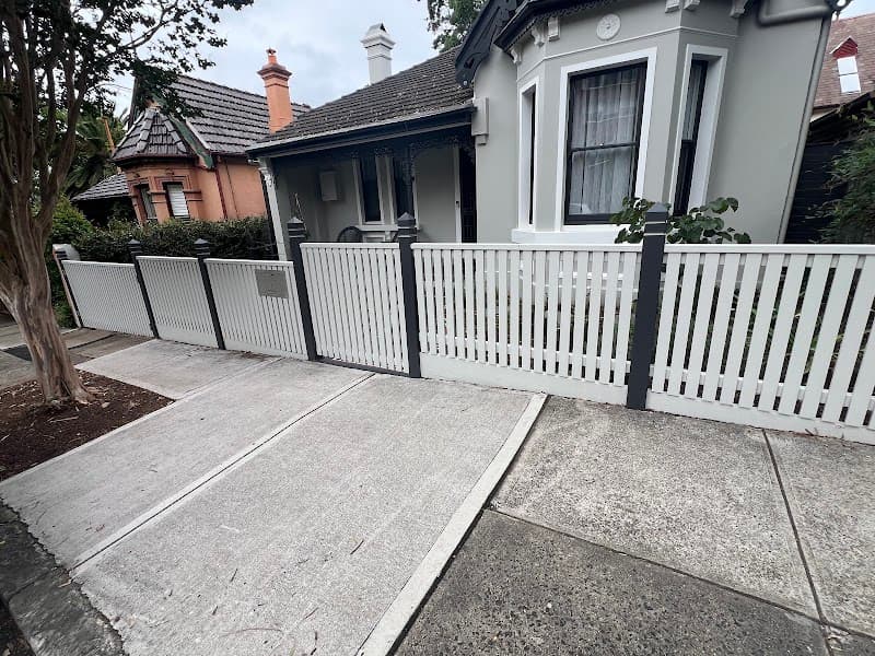 Underwood Fencing and Gates fencing work in Rozelle