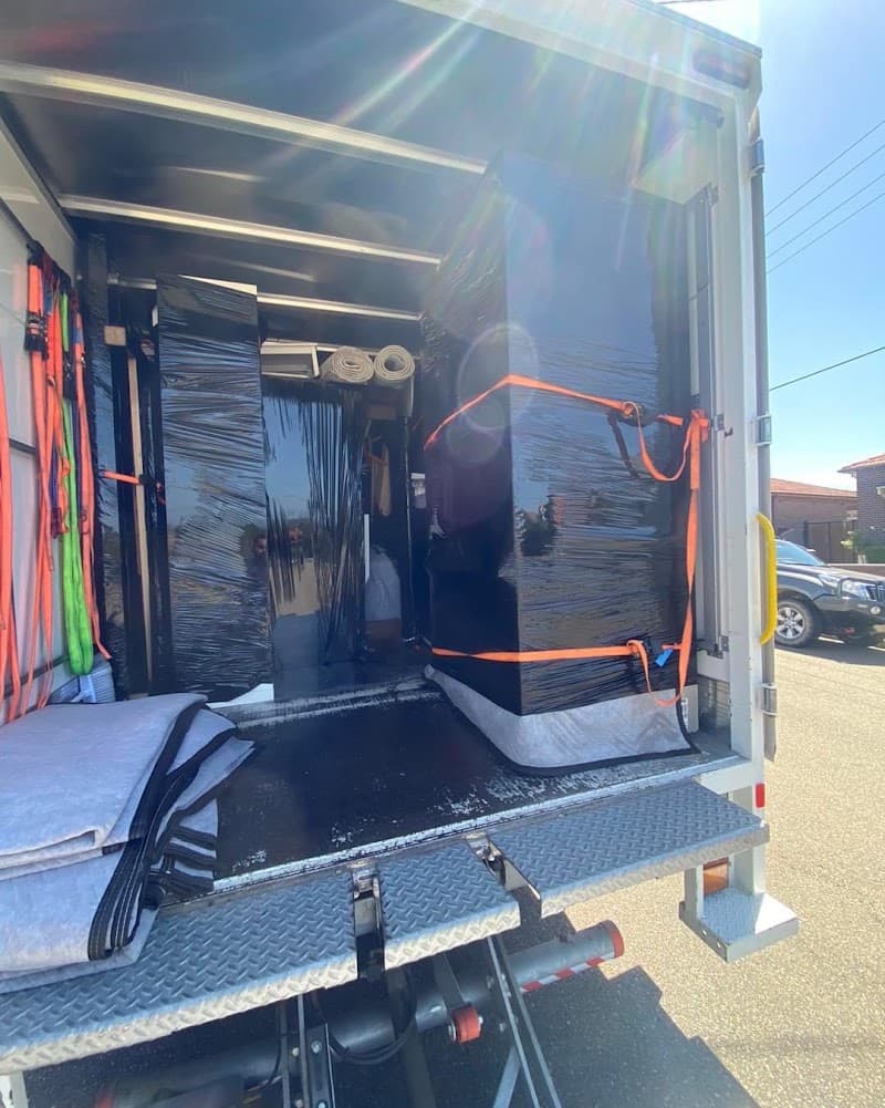 Unique and Smooth Movers removalist work in Parramatta