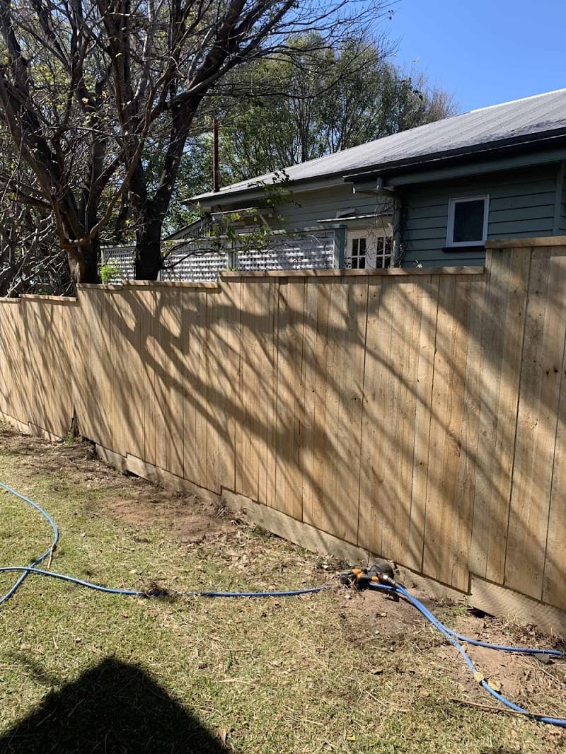 Universe Fencing Gold Coast fencing work in Ashmore