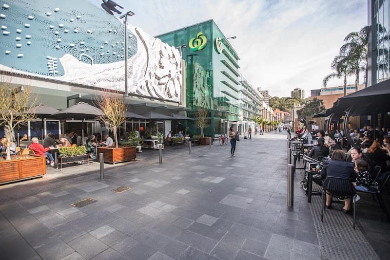 Valiant Glass Service glass & glazier work in Sydney