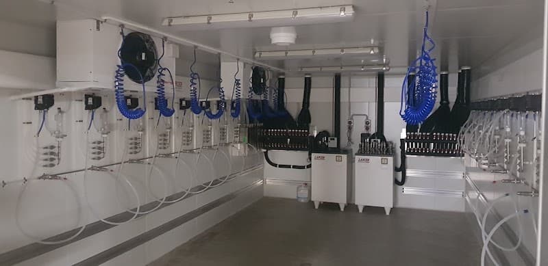 Van Eerde Airconditioning & Refrigeration air conditioning work in Aitkenvale