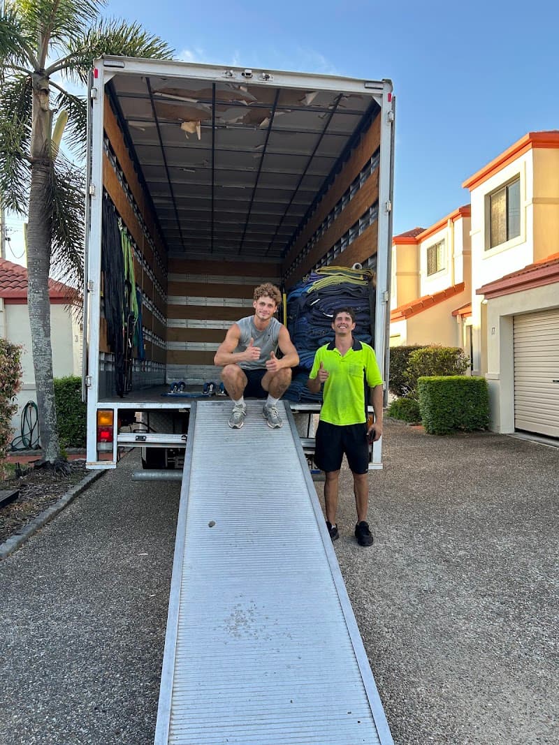 Vaz Power Removals & Storage removalist work in West End