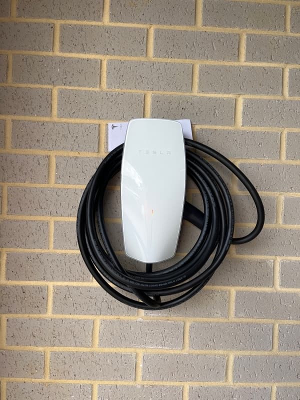 VDW Electrical electrician work in Davenport