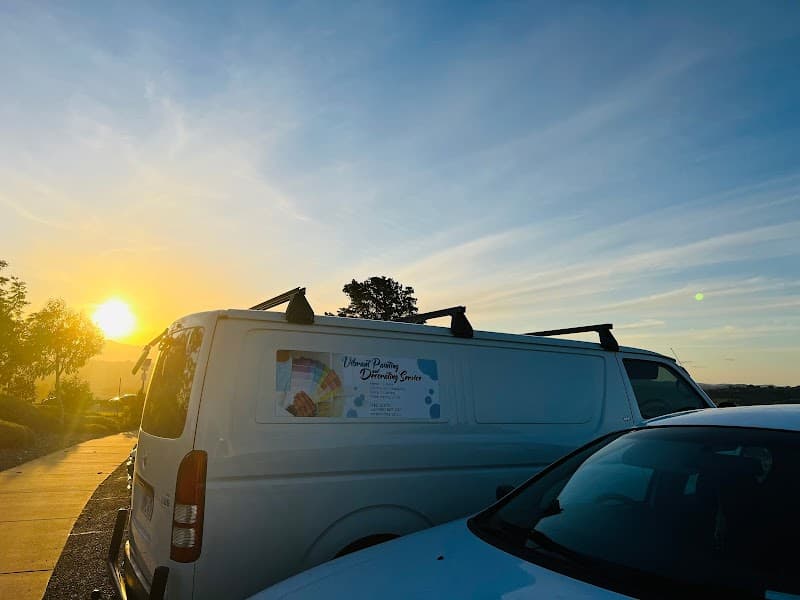 Vibrant Painting and Decorating Service(Plastering, Painting and Roofing Solutions) painter work in Gungahlin