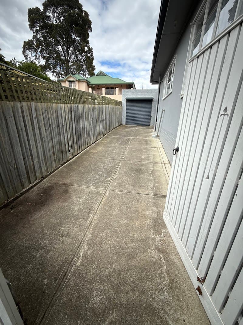 VIC LAWN CARE lawn care work in Strathmore