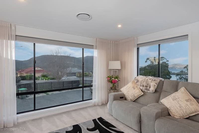 Victory Blinds Hobart curtains & blinds work in North Hobart