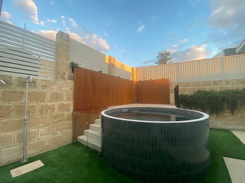 Villa Plunge Pools pool builder work in Port Kennedy