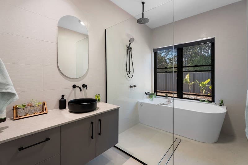 Vivere Homes Pty Ltd kitchen renovation work in Urangan